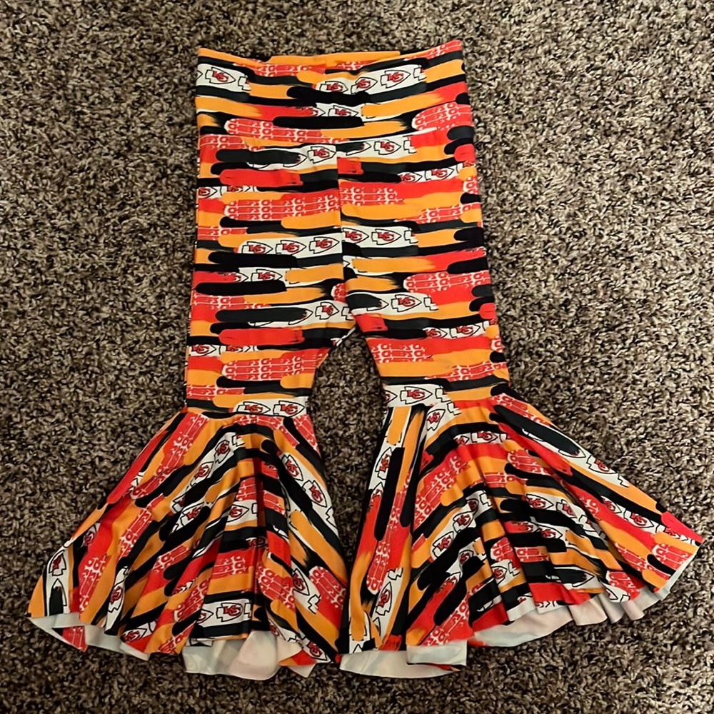 EM B Chiefs Flare Pants